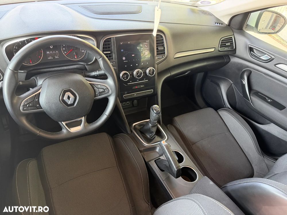 Renault Megane TCe 140 GPF BUSINESS EDITION - 16