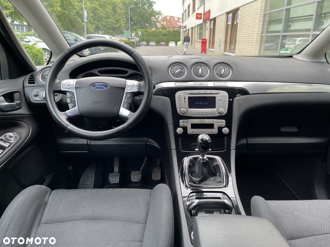 Ford S-Max - 25