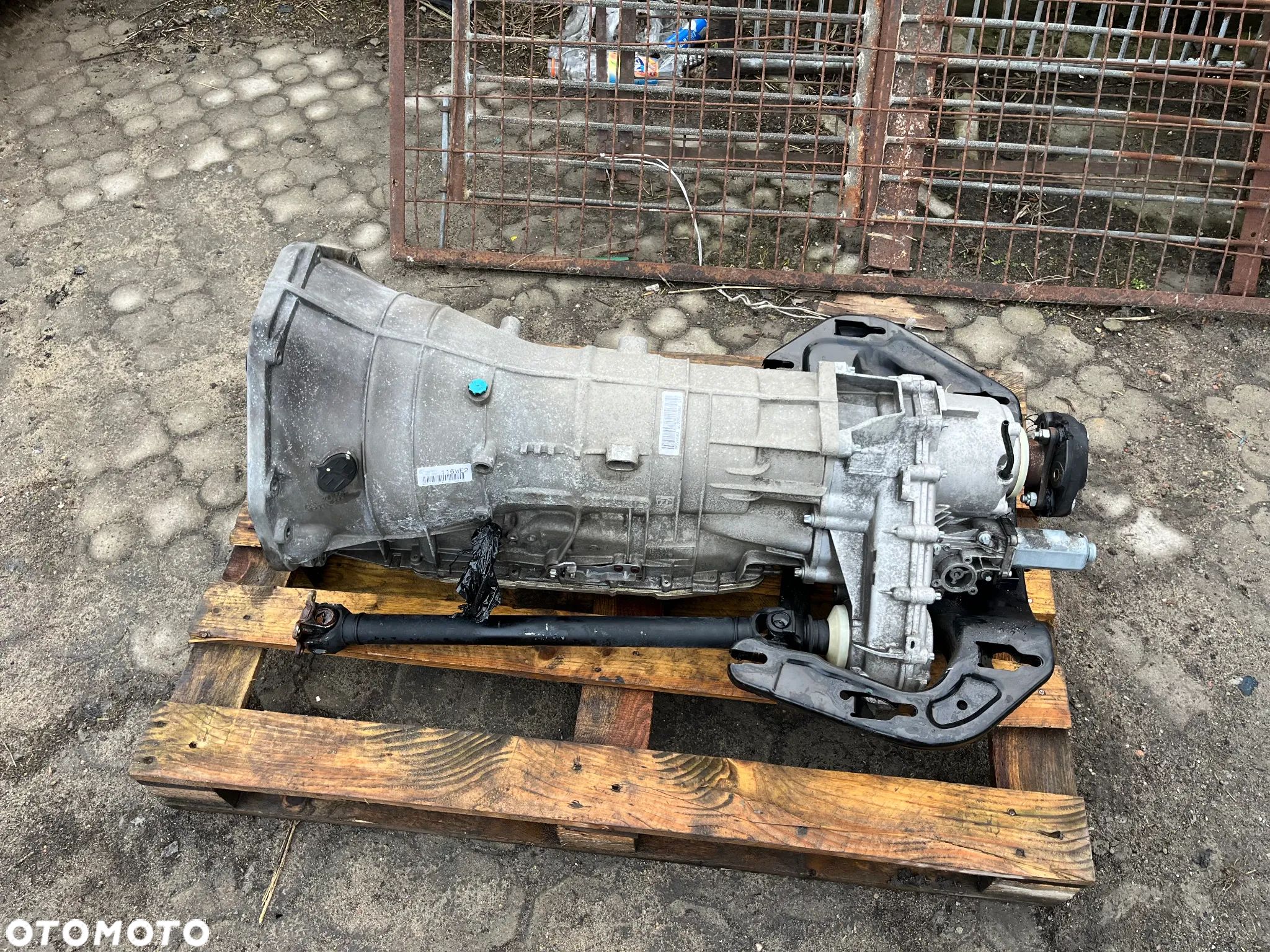KOMPLETNA SKRZYNIA BIEGÓW 6HP-28X 7607877 BMW X6M E71 X5M E70 555KM 4.4 - 1