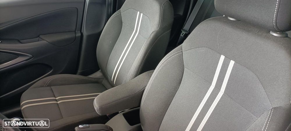 Opel Crossland 1.2 T Design & Tech - 9