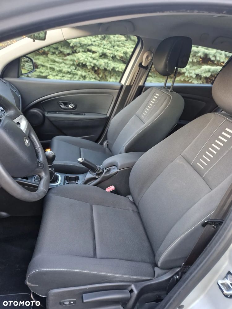 Renault Megane TCe 130 Dynamique - 12