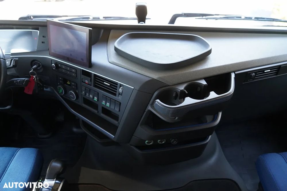 Volvo FH 460 / I-SHIFT / I SAVE / 2023 - 31