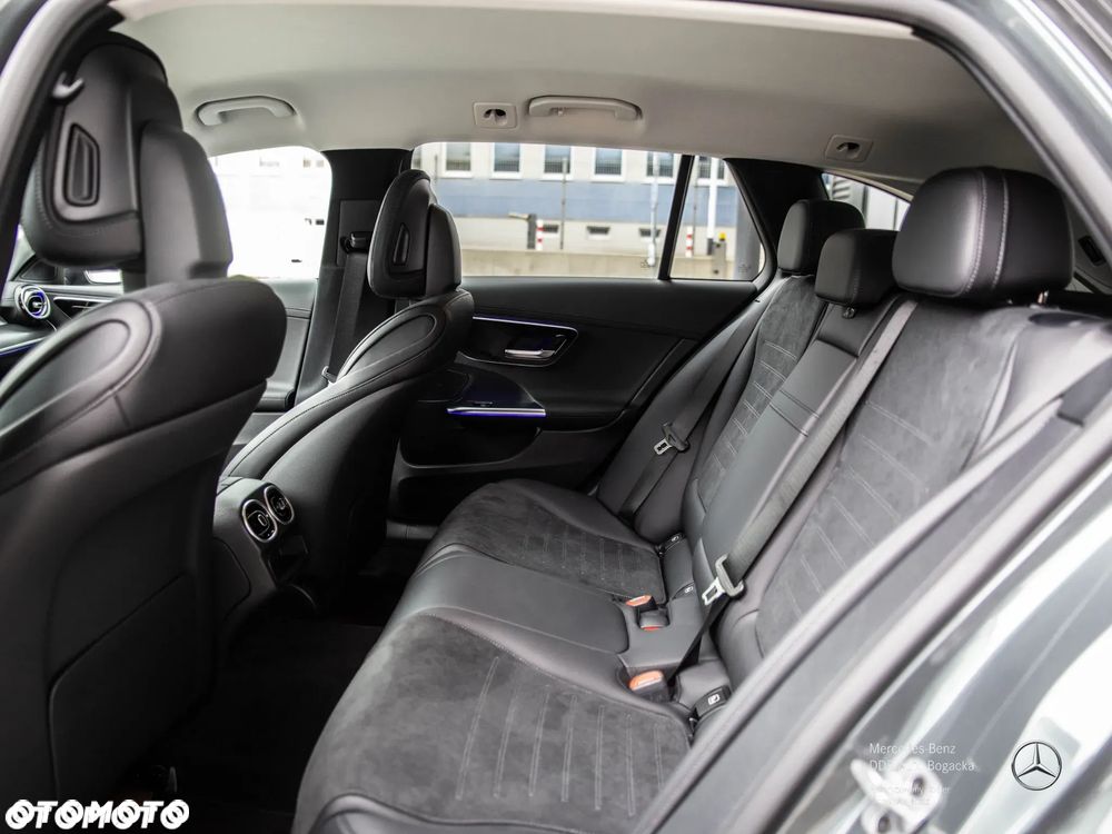 Mercedes-Benz Klasa C 300 e PHEV AMG - 9