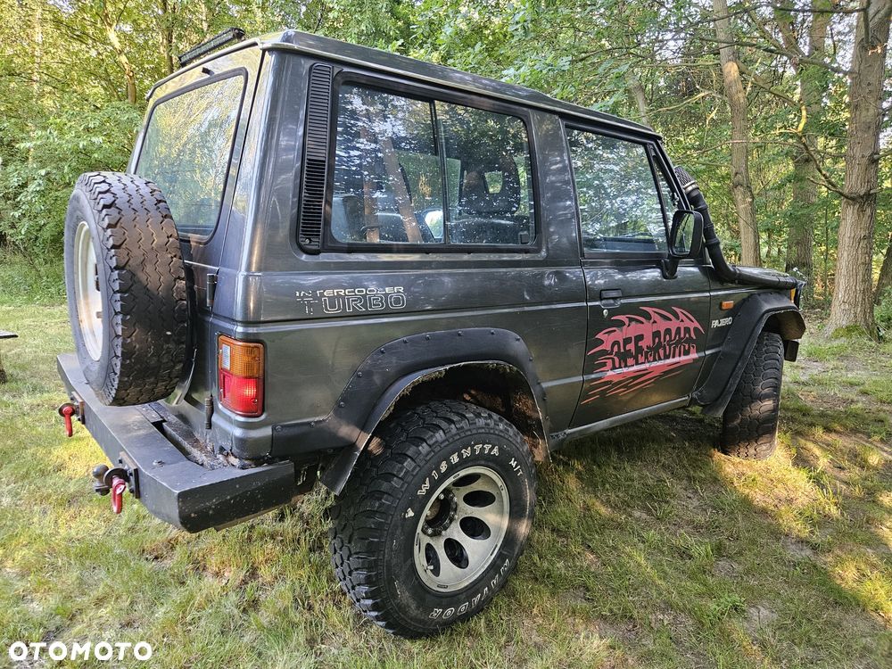 Mitsubishi Pajero - 6