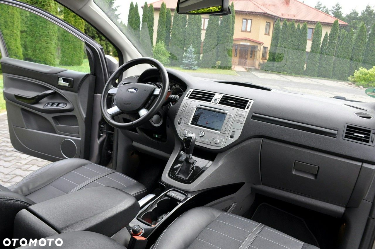 Ford Kuga - 24