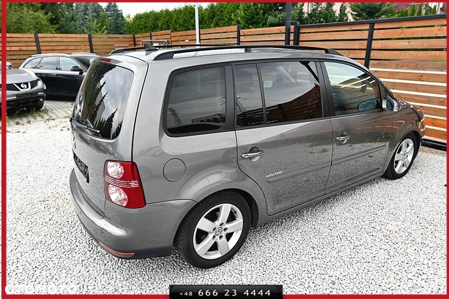 Volkswagen Touran 1.4 TSI United - 11