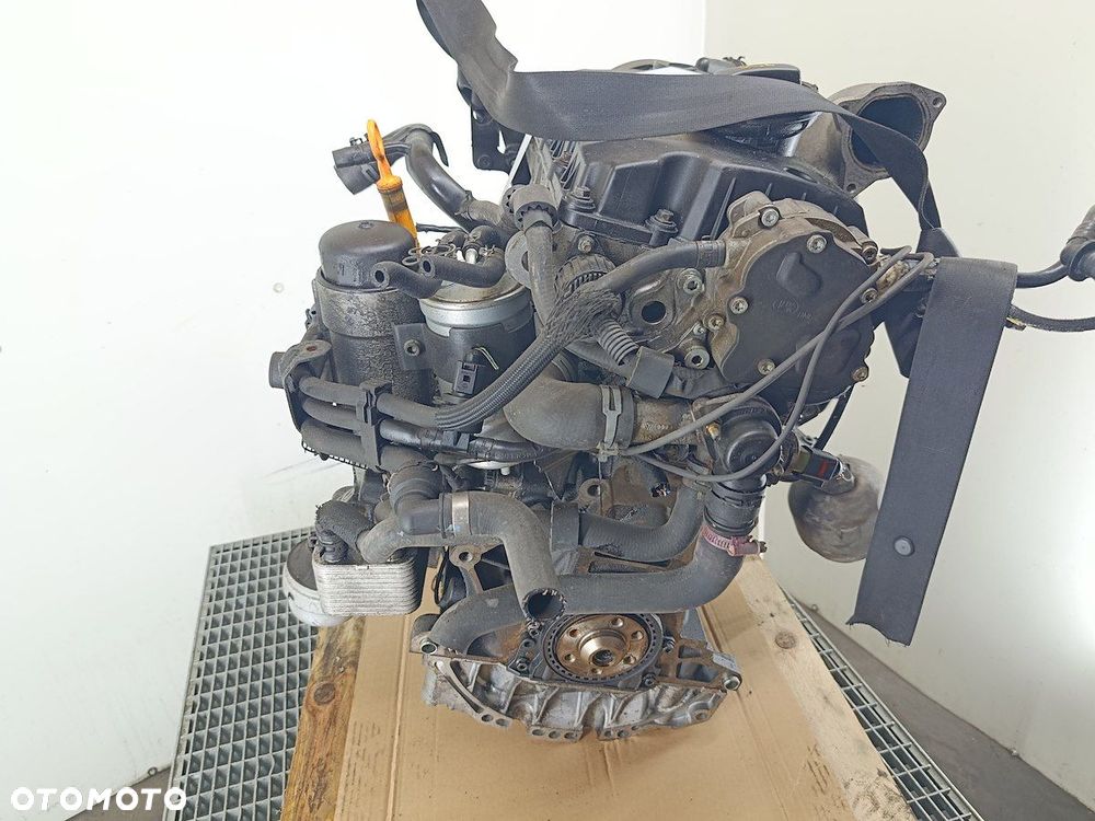 SILNIK VW PASSAT B5 FL AWX 1.9 TDI - 4
