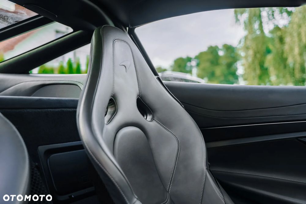McLaren 720S Coupe - 22