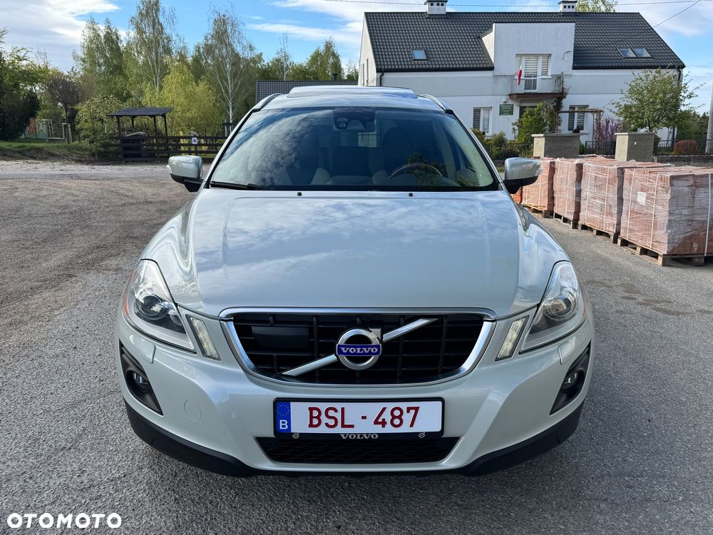 Volvo XC 60 D5 AWD Momentum - 4