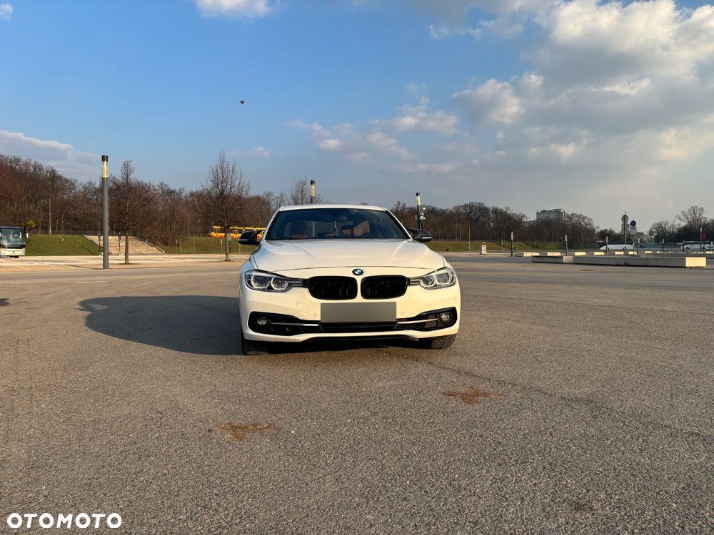 BMW Seria 3 330i Luxury Line sport - 3