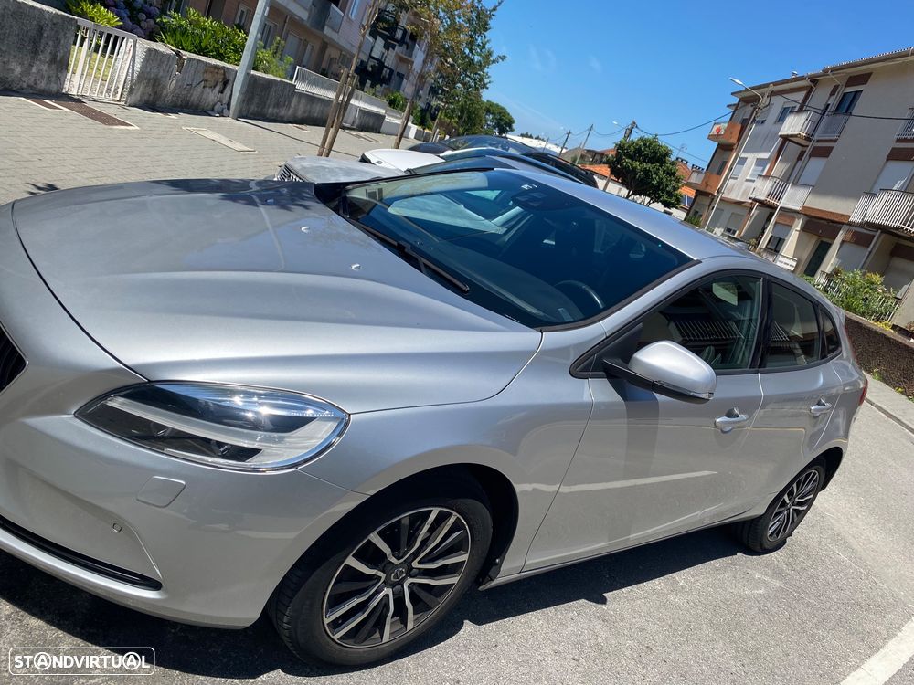 Volvo V40 2.0 D3 Kinetic Geartronic - 4