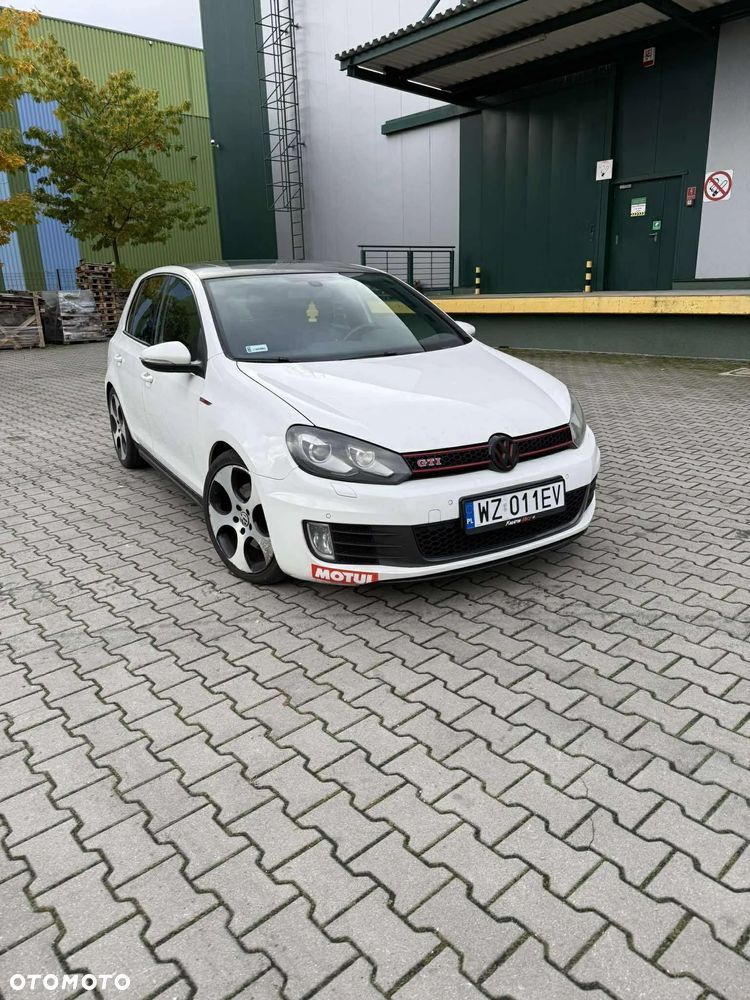 Volkswagen Golf VI 2.0 TSI GTI DSG - 17