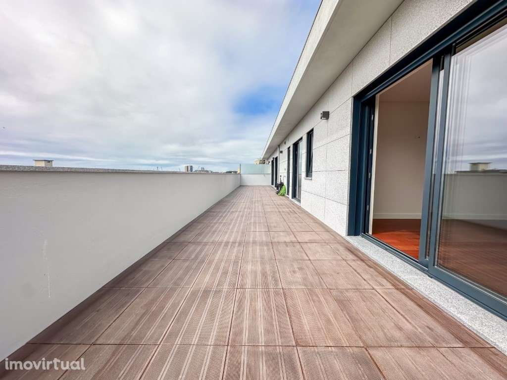 Penthouse T4 Novo Para Arrendamento | Matosinhos - Grande imagem: 2/28