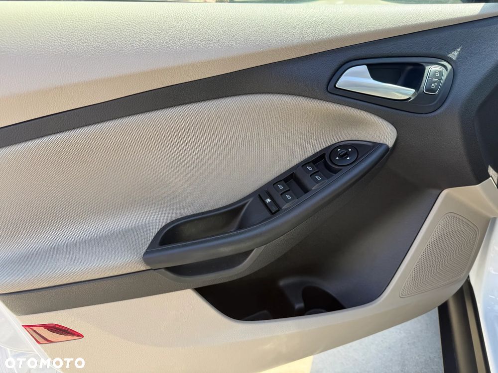 Ford Focus - 15