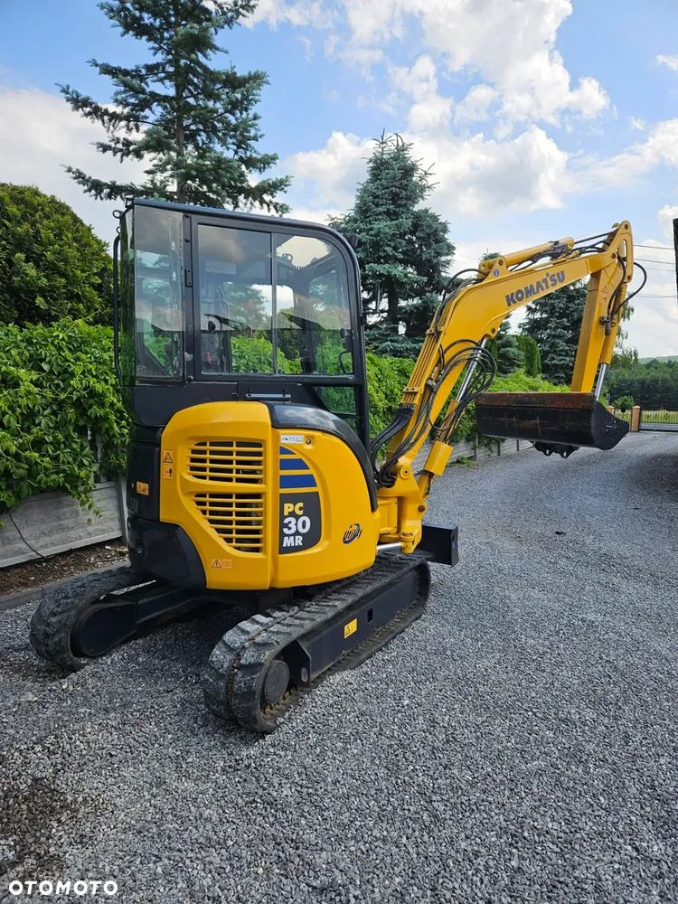 Komatsu PC30MR-2 - 1