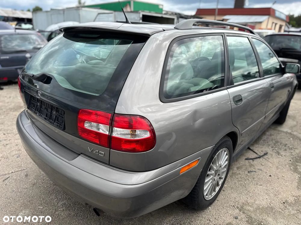 Drzwi przednie Volvo V40 kombi 2004 poj. 1.8 - 6