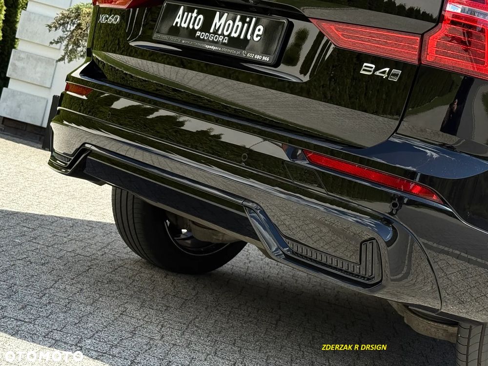 Volvo XC 60 B4 D AWD Plus Dark - 35