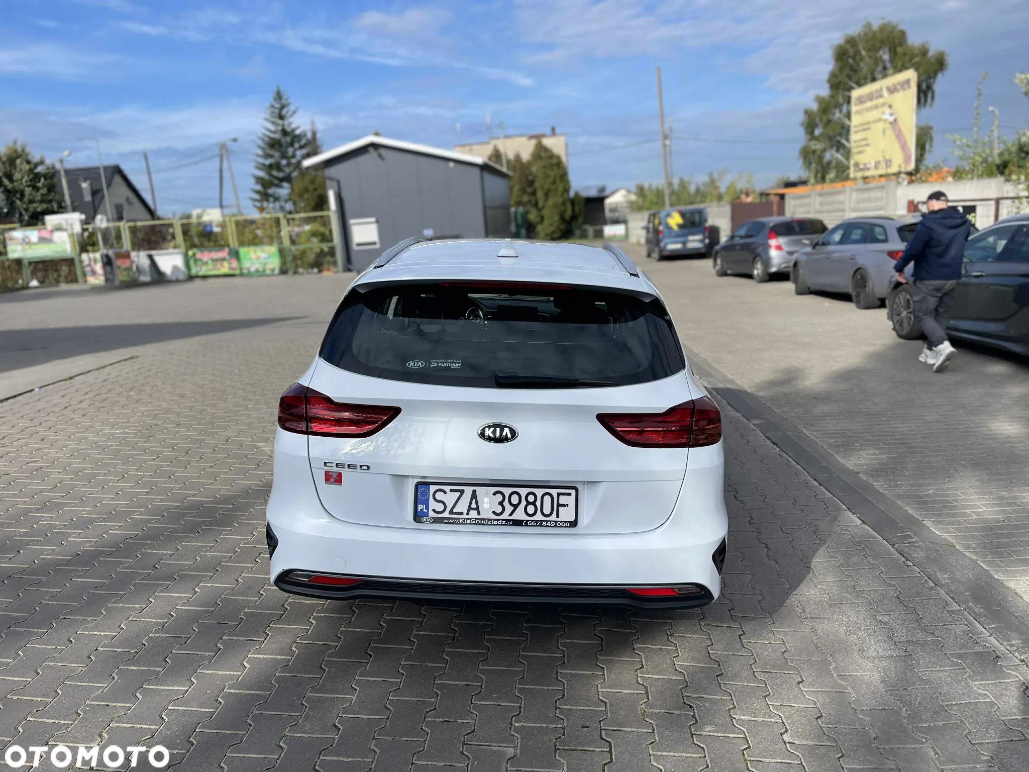 Kia Ceed 1.6 CRDi SCR GT-Line - 4