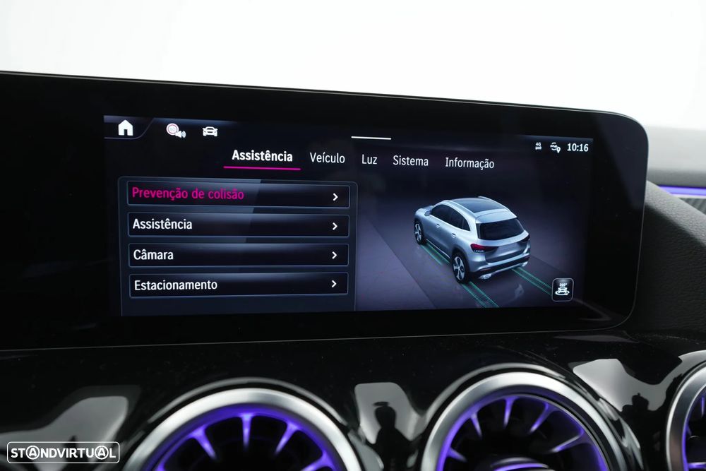 Mercedes-Benz GLA 180 d AMG Line - 16