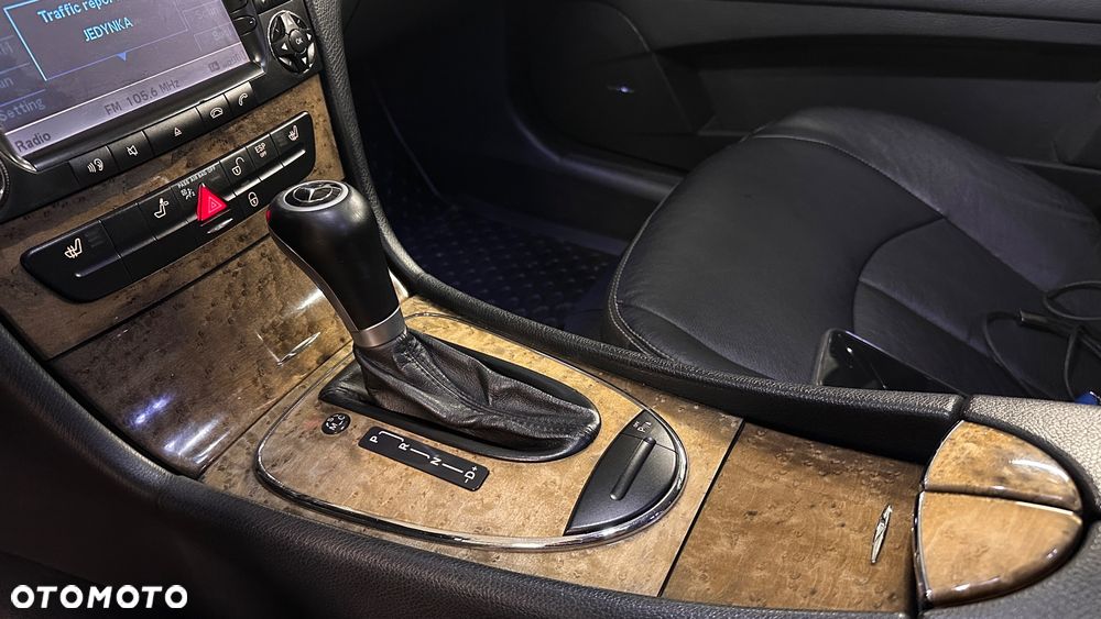 Mercedes-Benz Klasa E 320 CDI 7G-TRONIC Avantgarde - 27