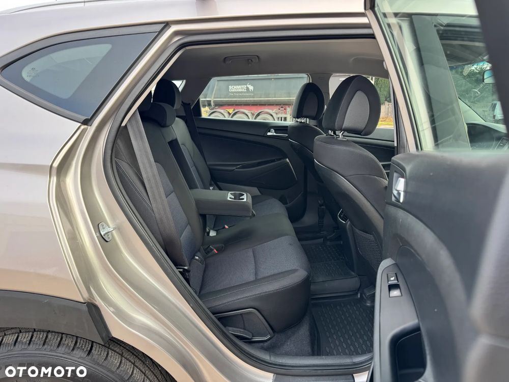 Hyundai Tucson blue 1.6 GDi 2WD Navi - 31