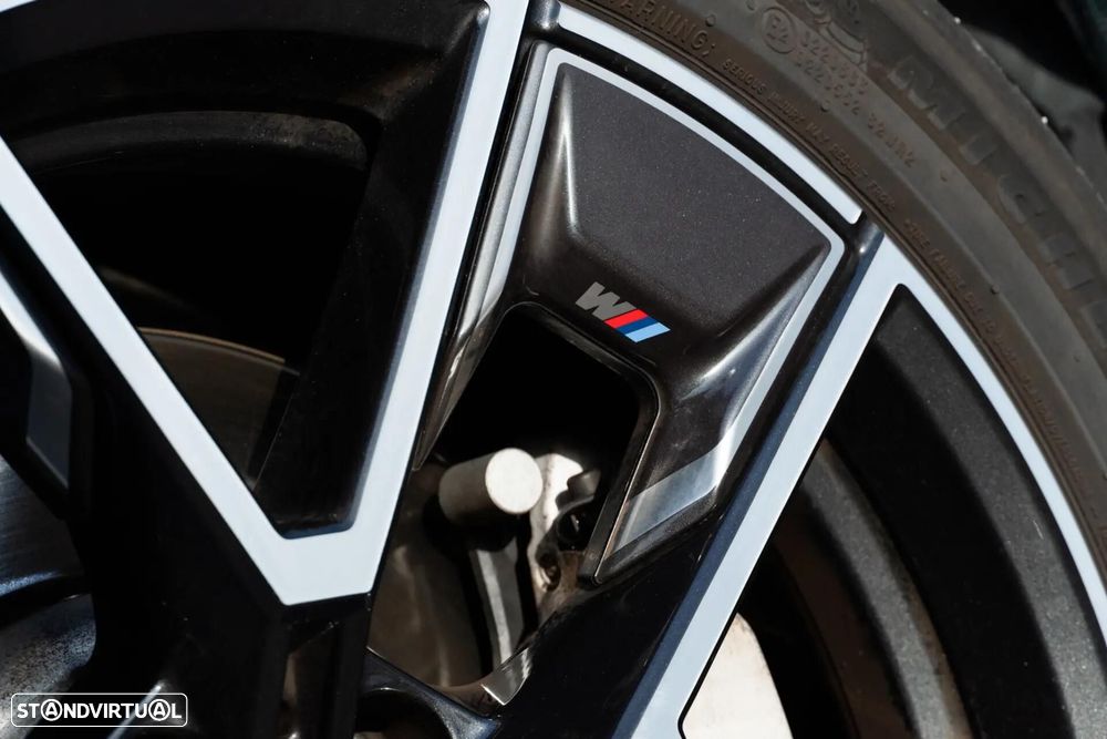 BMW i4 eDrive40 Pack Desportivo M - 26