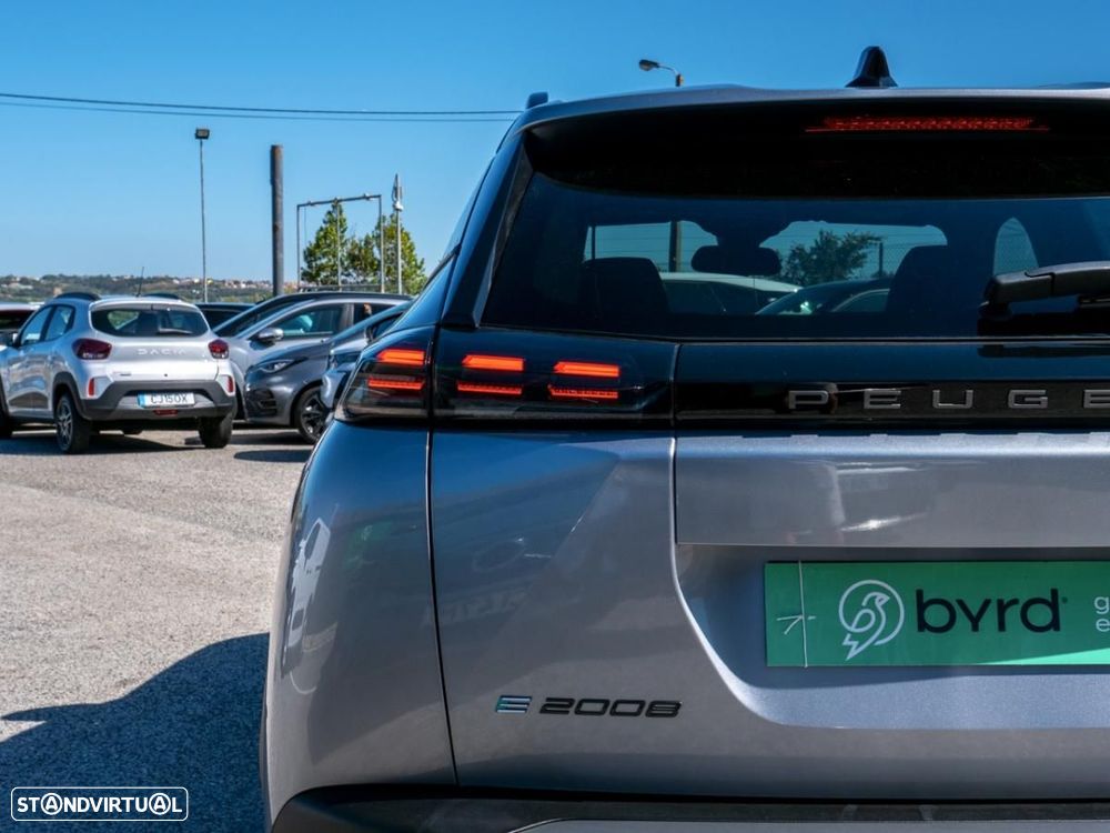 Peugeot e-2008 54 kWh Allure - 12