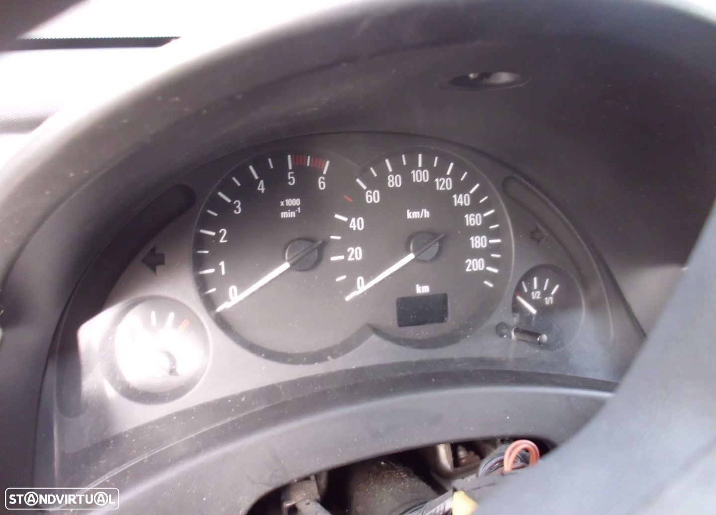 Peças Opel Corsa C (X01) 2000 a 2009 - 29