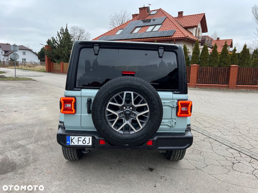 Jeep Wrangler - 10