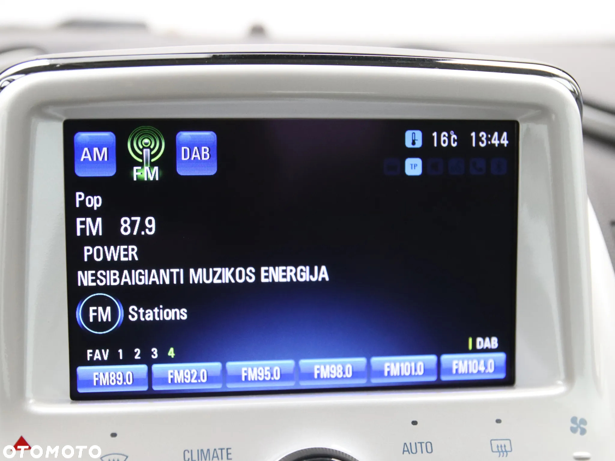 Chevrolet Volt - 19
