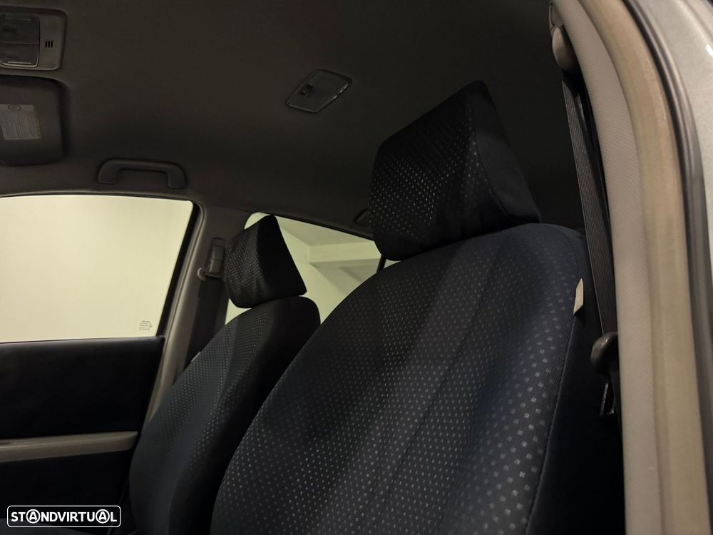 Toyota Yaris 1.4 D-4D SE Sport - 25