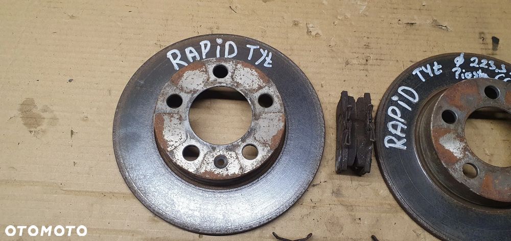 Tarcze hamulcowe tył tylne klocki Skoda Rapid - 2