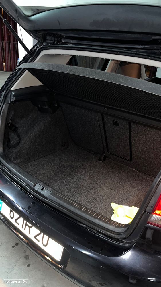 VW Golf 1.6 TDi Confortline - 26