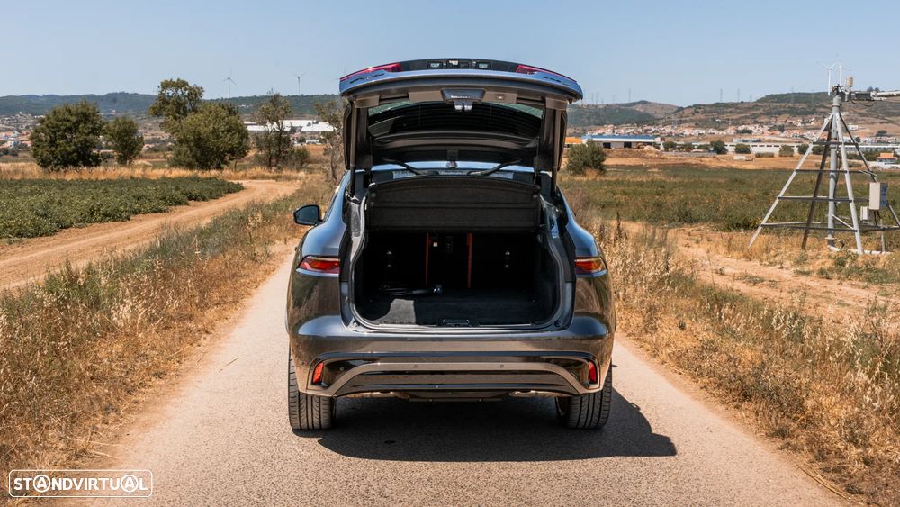 Jaguar F-Pace P400e AWD R-Dynamic HSE - 43