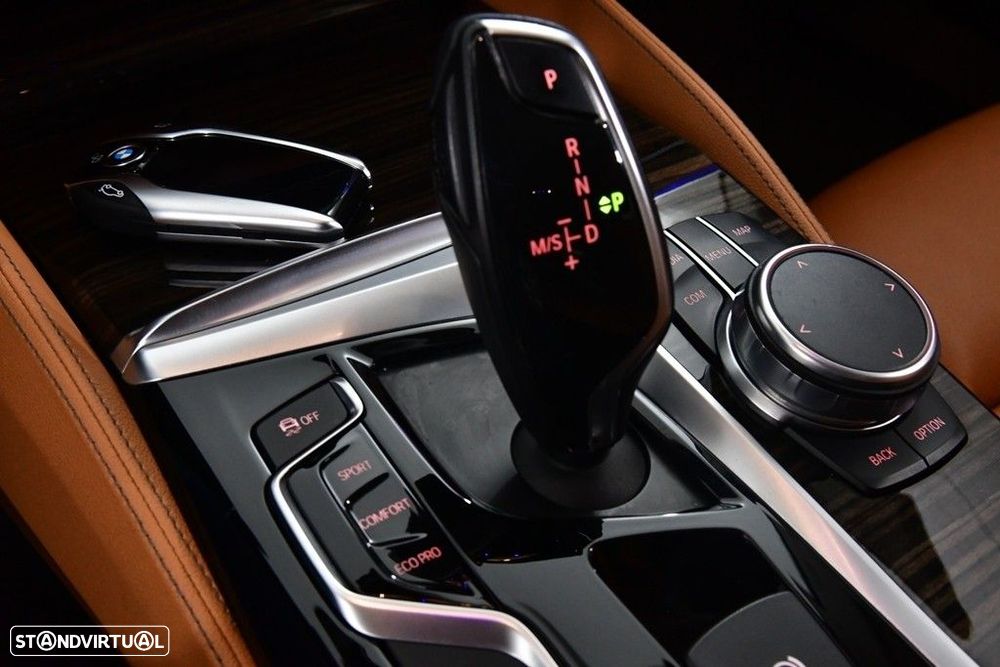 BMW 520 d Line Luxury Auto - 24