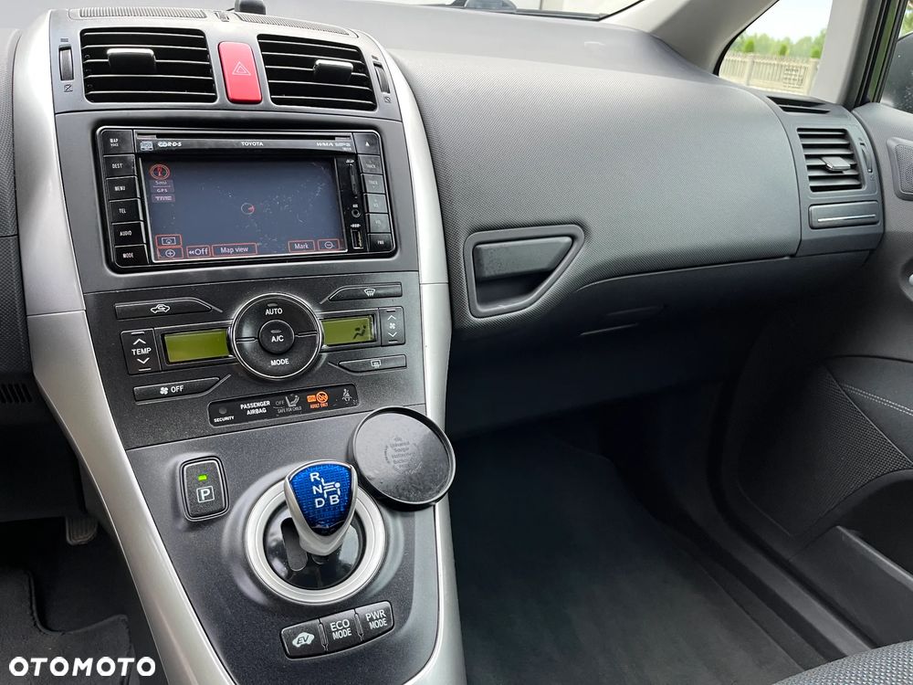 Toyota Auris - 11