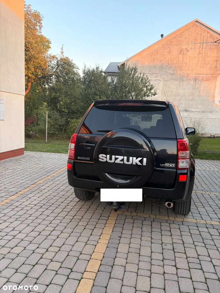 Suzuki Grand Vitara 2.0 Comfort + Family - 4
