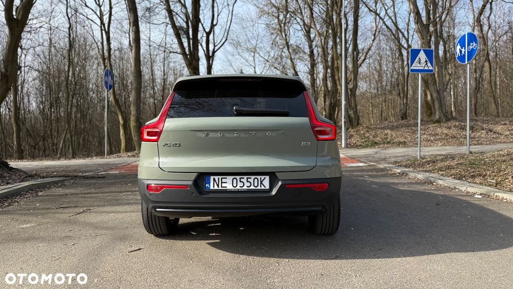 Volvo XC 40 B3 Plus Dark - 11