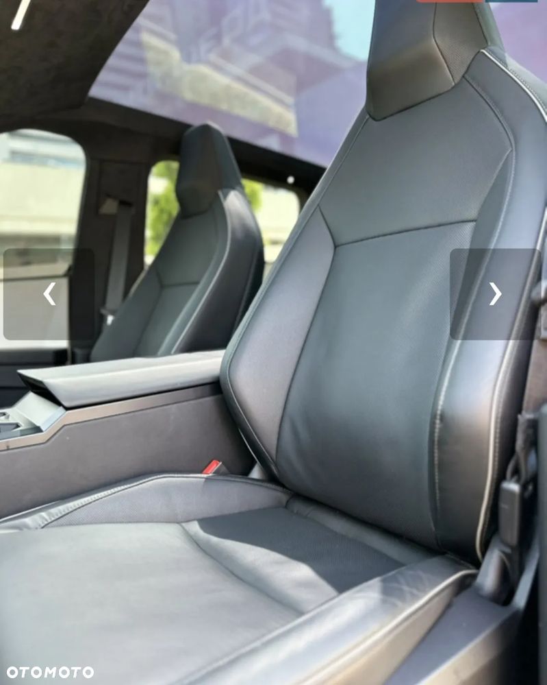 Tesla Cybertruck - 13