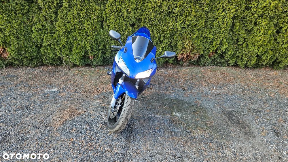 Honda CBR - 3