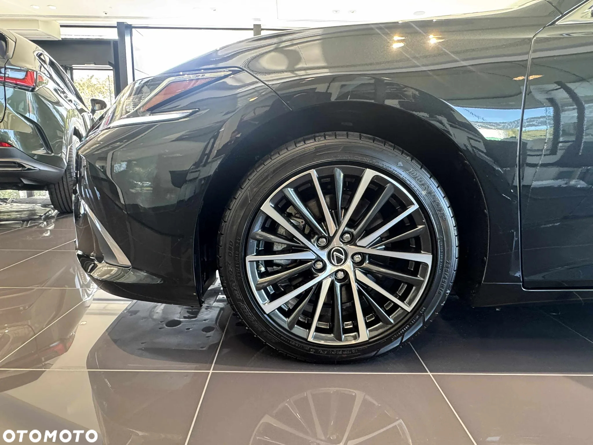 Lexus ES 300h Business Edition - 7