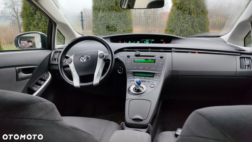 Toyota Prius (Hybrid) Comfort - 5