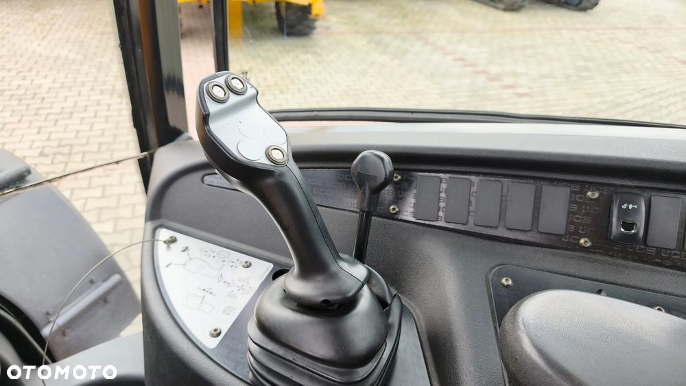 JCB 406 T4 - 15