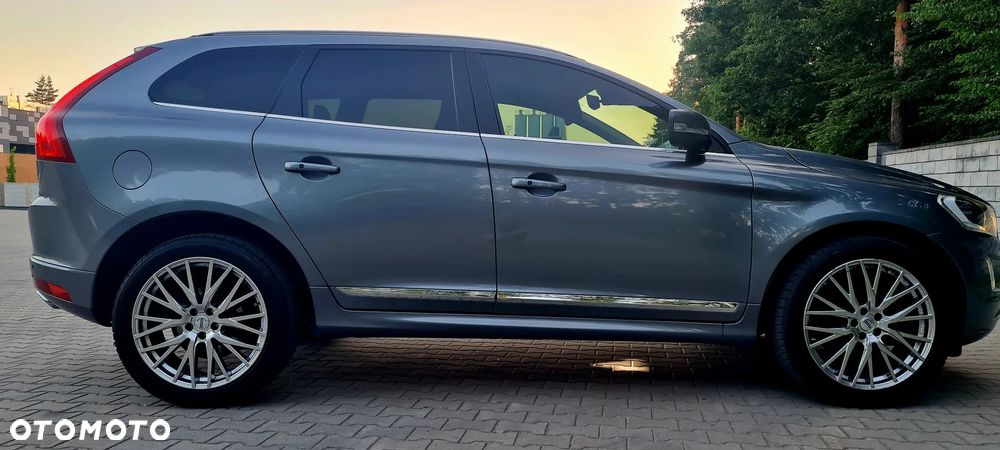 Volvo XC 60 T5 Drive-E Ocean Race - 10