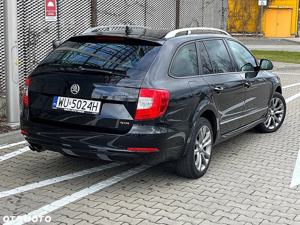 Skoda Superb 2.0 TDI 4x4 L&K DSG - 11
