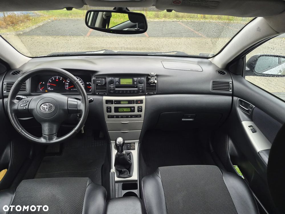 Toyota Corolla - 10