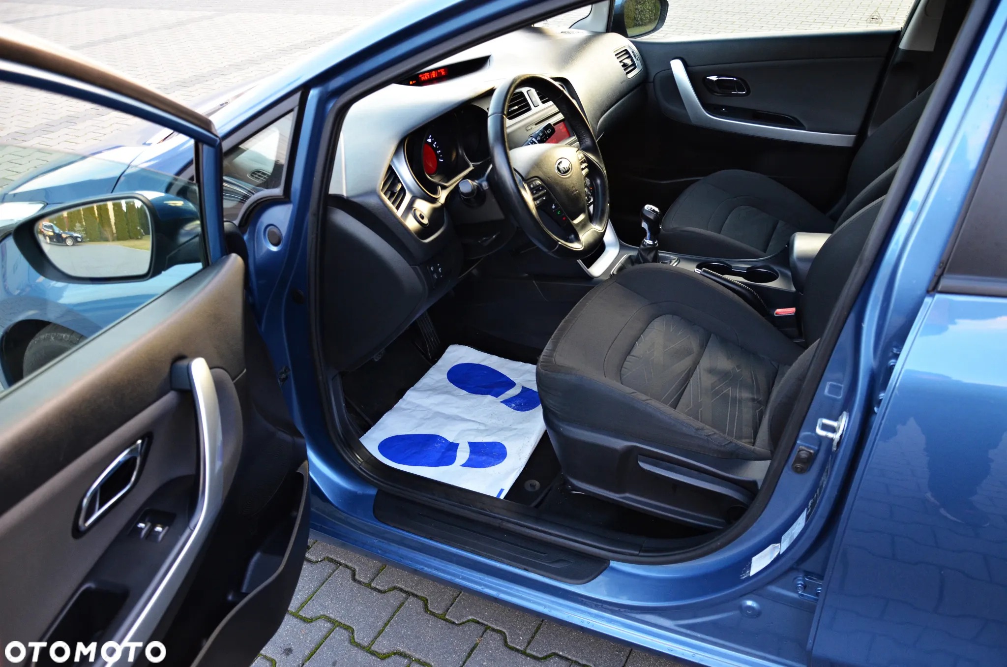 Kia Ceed - 25