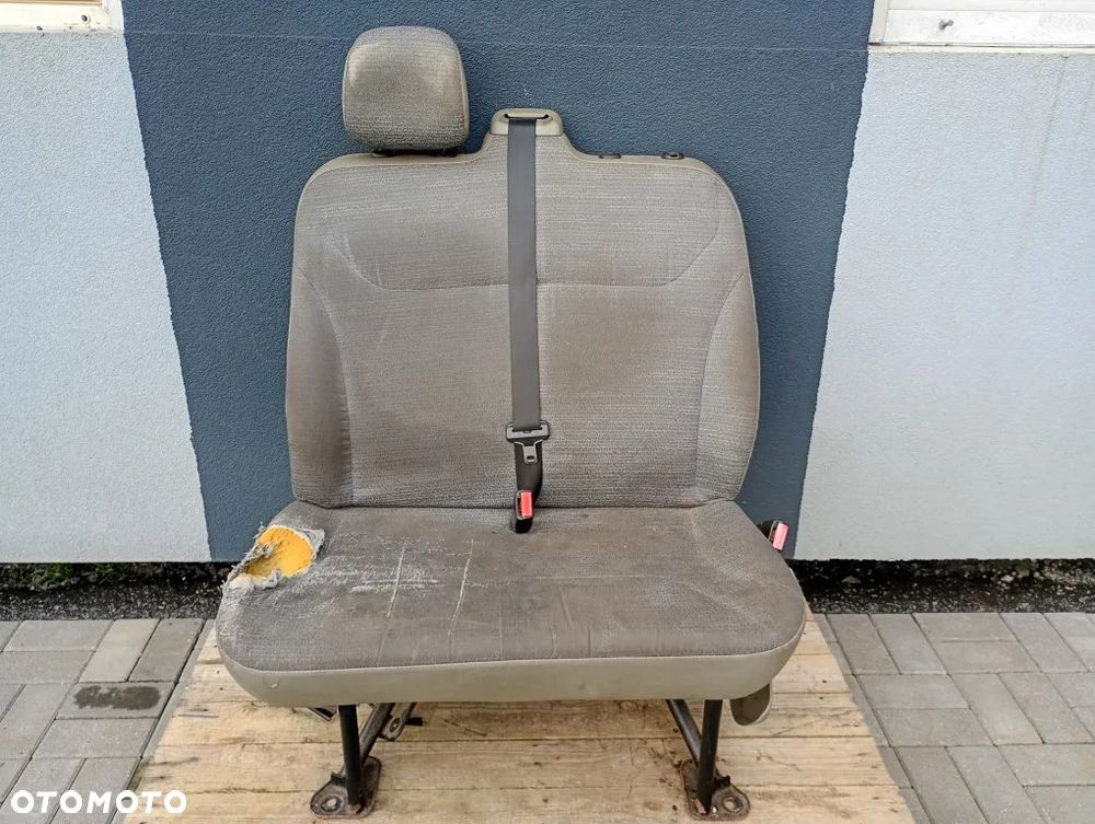 Fotel Prawy Siedzenie Pasażera 2-Osobowy Opel Vivaro A Trafic II Primastar 2001-2014