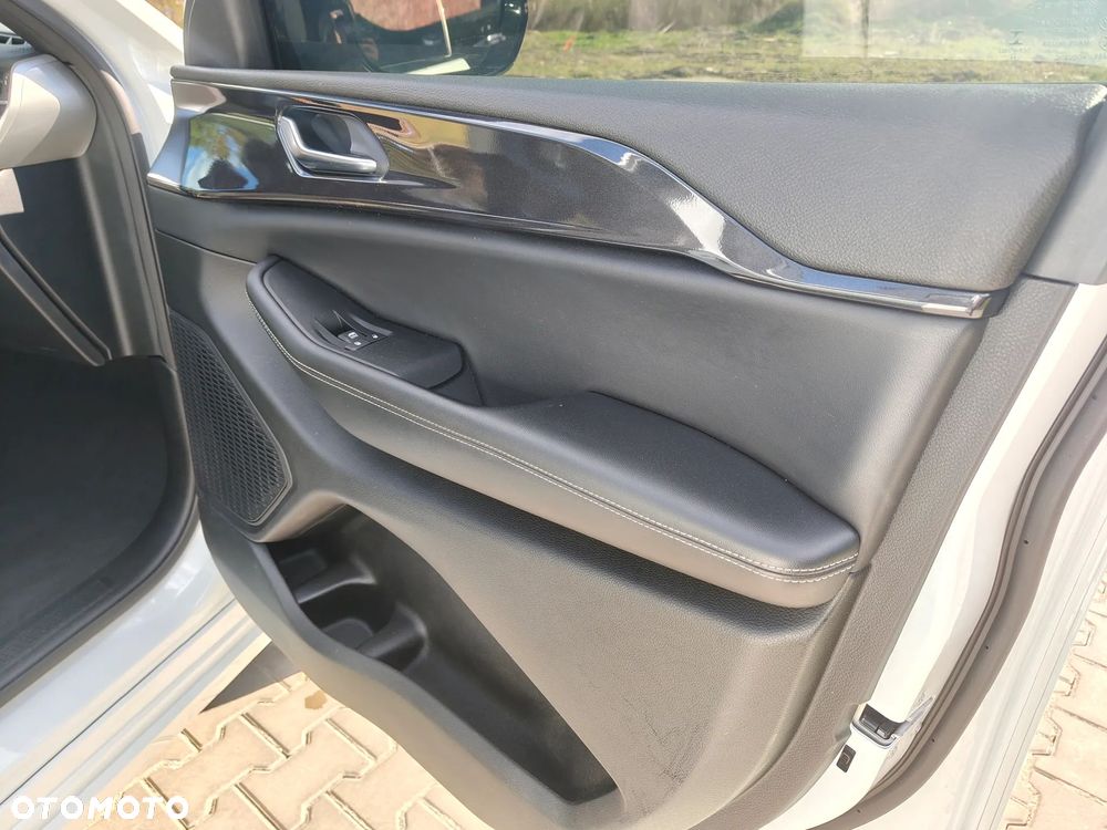 Jeep Grand Cherokee - 30