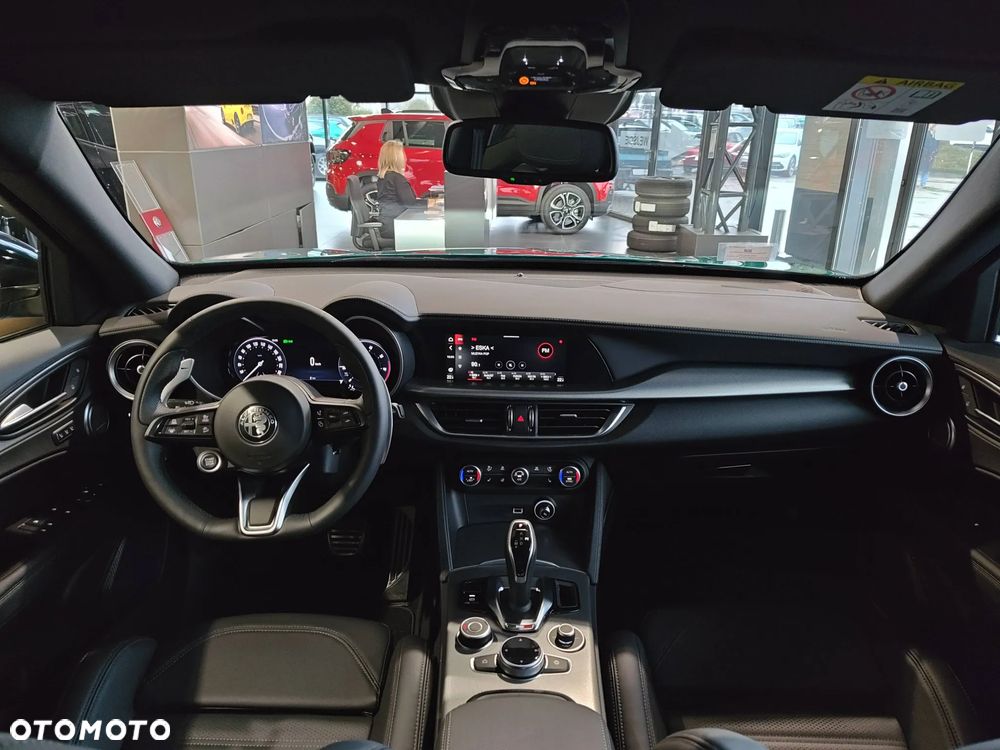 Alfa Romeo Stelvio 2.0 Turbo Veloce Q4 - 12